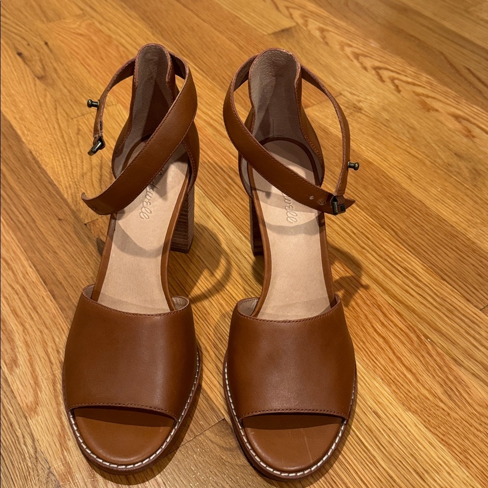 Medewell Brown Strappy Block Heel Sandals tried on but never worn outside